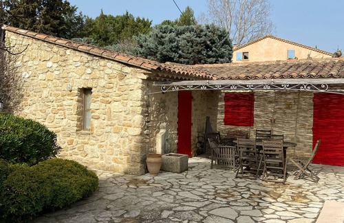 Cucuron House | Charming, authentic stone house with swimming pool in the heart of the Luberon