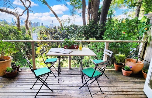 Balmain House | Charming Balmain Home with Sydney Skyline Views