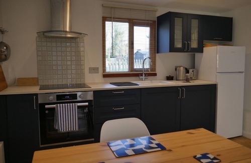 Watlington House | Charming barn situated it's own little orchard