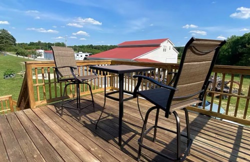 Kernersville House | Charming Barndo Loft in Kernersville with WiFi and AC