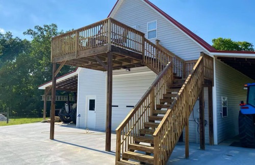 Kernersville House | Charming Barndo Loft in Kernersville with WiFi and AC