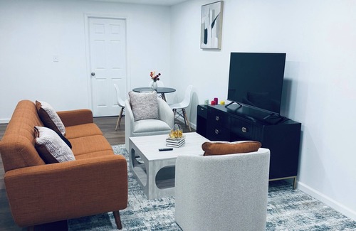 Severn House | Charming Basement Gateway 10mins from BWI airport and Arundel Mills Mall