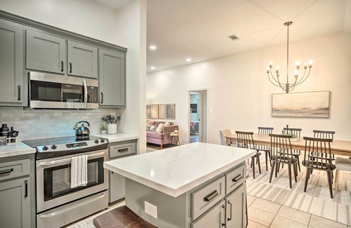Highlands - Perkins House | Charming Baton Rouge Retreat ~ 3 Mi to LSU!