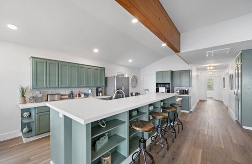 San Leon House | Charming Bayfront Home w/Pool, Pier, and Firepit