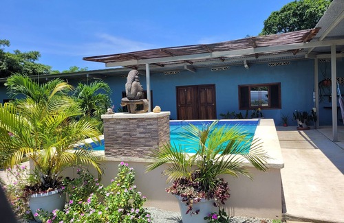 Punta Mala Bed & Breakfast | Charming bed & breakfast in fantastic Punta Mala, Pedasi with WiFi, AC, pool.