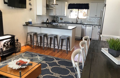Blaine House | Charming Birch Bay Beach Front House ~ Recently added, a second bathroom!