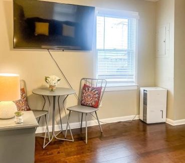 Huntsville House | Charming Boutique Shotgun-Walk to Five Points Shops