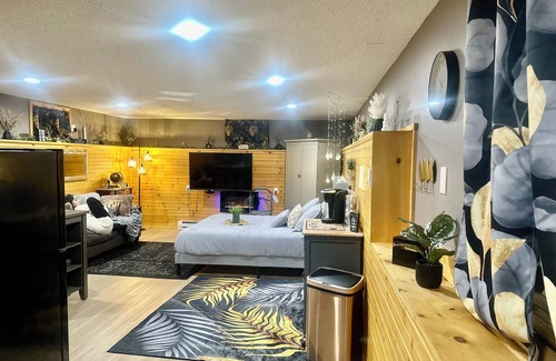 Plainville Apartment | Charming Boutique Studio suite with everything you need for a getaway