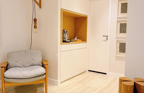 Leblon Apartment | Charming Leblon: Renovated Gem