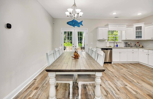 Darien House | Charming Brand New 3/2 Home- Downtown Darien 5 min away-High Speed internet
