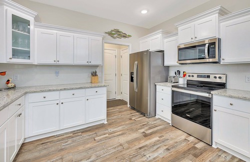 Darien House | Charming Brand New 3/2 Home- Downtown Darien 5 min away-High Speed internet