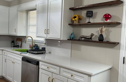Florence House | Charming Brand NEW 3B/2bathroom house closed by to all shopping and MUSC