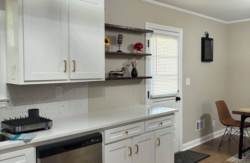 Florence House | Charming Brand NEW 3B/2bathroom house closed by to all shopping and MUSC