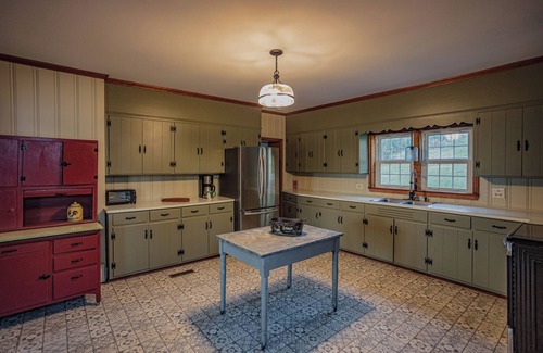 Raphine Other | Charming Brick Farmhouse w/Wraparound Porch in Brownsburg VA! WIFI & AC