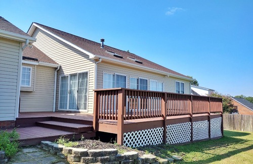 Graham House | Charming Brickwood Ranch - 3-Bedroom House - 5 minutes from Downtown Graham