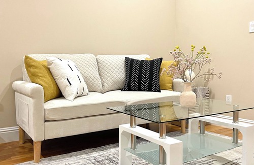 Visitacion Valley Apartment | Charming bright 2-bedroom unit in brilliant San Francisco