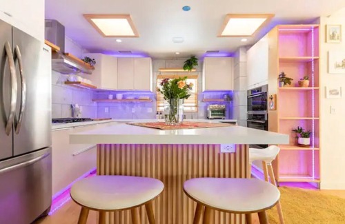 Belmont Shore House | Charming, bright by the beach!