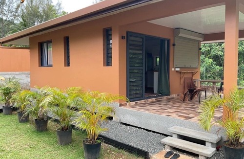 Huahine House | Charming bungalow in peaceful property with WiFi, AC in Fare, Huahine