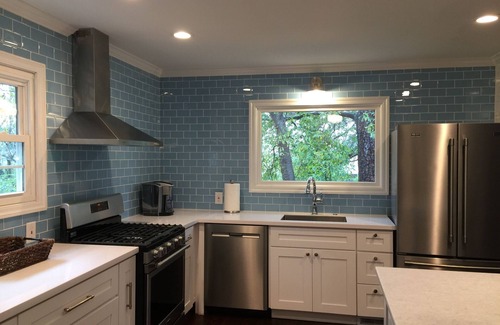 Atlanta House | Charming Bungalow in Perfect Location - Walk to Marta!