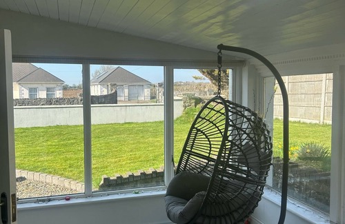 Terryglass House | Charming bungalow with WiFi in Terryglass - 3 bedrooms
