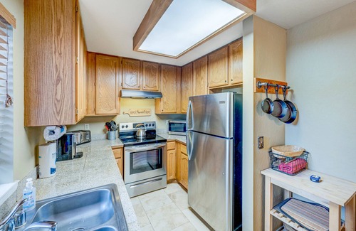 Tahoe Village Cabin | Charming cabin a mile from Heavenly's Boulder Lodge