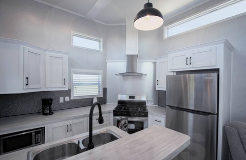 Hamilton Cabin | Charming cabin in Hamilton with AC - perfect for a cozy getaway