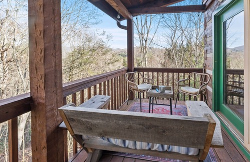 Foscoe Cabin | Charming Cabin in Private Setting