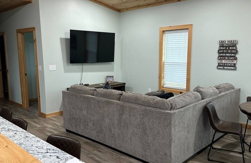 Burkesville Cabin | Charming Cabin located within miles of Dale Hollow Lake State Park-Cabin#1