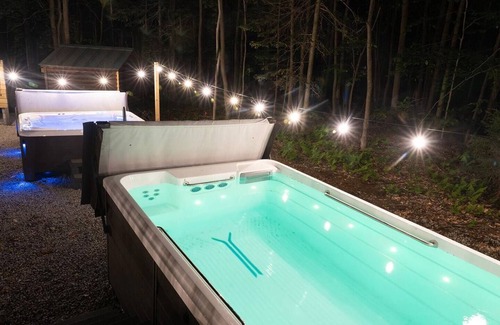 Warren Cabin | Charming cabin located one minute from the base of Sugarbush Resort