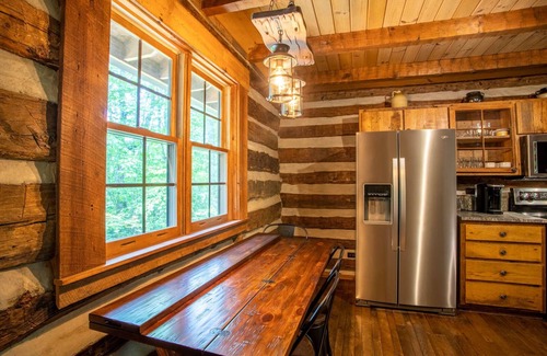 Boone Cabin | Charming Cabin Near Blue Ridge Mountains