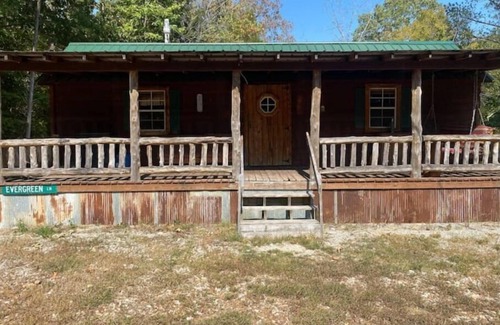 Camden Cabin | Charming Cabin near Kentucky LK