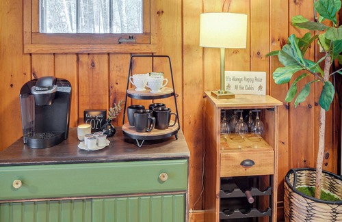 Hayward Cabin | Charming Cabin on Grindstone Lake