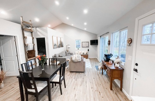 Rush City Cottage | Charming Cabin Overlooking Rush Lake