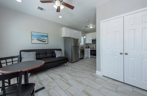 San Leon Cabin | Charming cabin with full kitchen! Unit 5/6