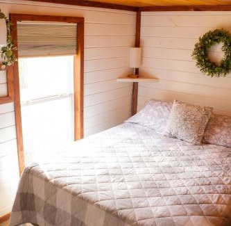Fidelity Ski Chalet | Charming Cabin with Pond View and Private Hot tub