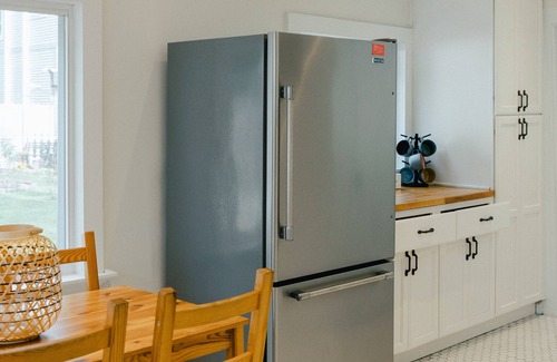 Ohio City House | Charming Central Cleveland Gem. Make Yourself At Home!