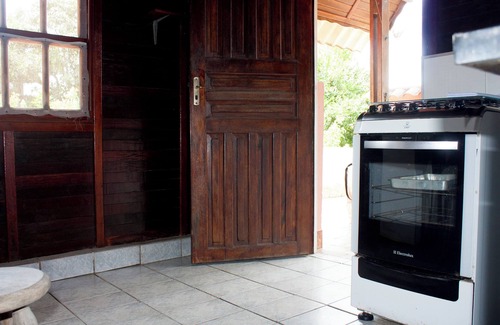Mambucaba Ski Chalet | Charming Chalet in front of the sea, on Jabaquara beach - Paraty, 5 min. from the Historic Center
