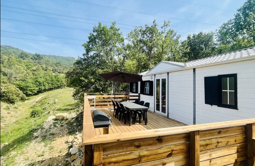 Rocbaron Ski Chalet | Charming chalet with terrace and pool access