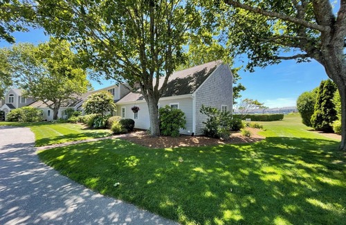 West Chatham Condo | Charming Chatham condo - Oyster Pond views, pool, tennis court and water access
