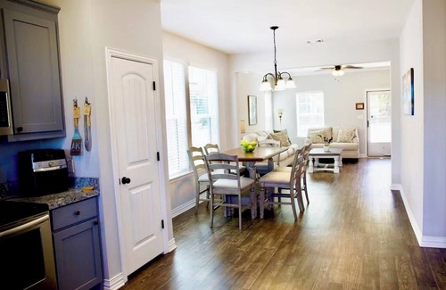 Denison House | Charming, Chic & Elegant! Denison