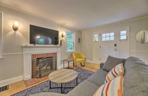 Roselawn Finance House | Charming Cincinnati Home Less Than 10 Mi to Downtown!