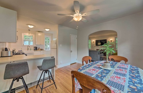 Roselawn Finance House | Charming Cincinnati Home < 10 Mi to Downtown!