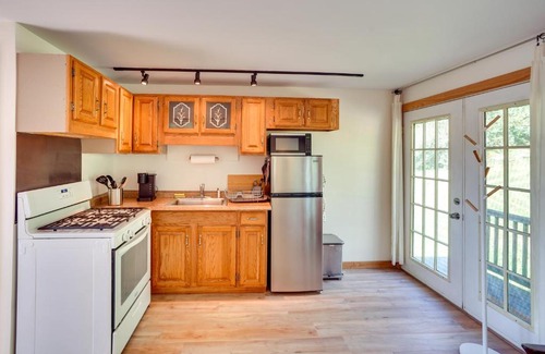 Hollowville Apartment | Charming Claverack Retreat with Serene Deck!