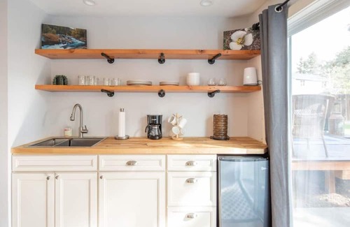 Mountain View House | Charming & CLEAN 4Bed Family Home w/2 En Suites