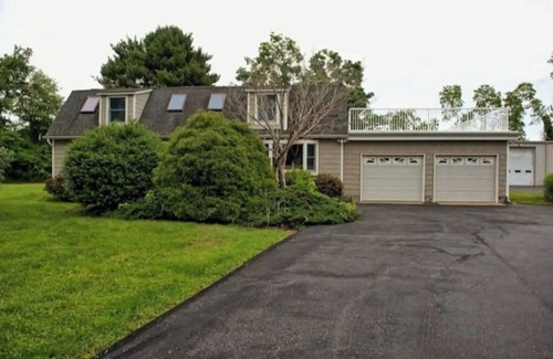 Stevensville House | ❤️Charming Coastal/Country Home w/3 Acres & Sauna!❤️
