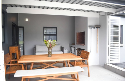Kleinmond House | Charming Coastal Escape at MOS-Palmiet, Kleinmond Where the River Meets the Sea…