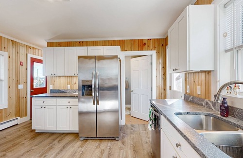 Corea House | Charming Coastal Home with Harbor Views and Washer/Dryer