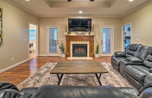 Columbus House | Charming Columbus Home w/ Game Room, Near AFB!