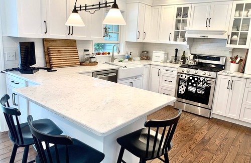 Perinton House | Charming, comfortable and spacious Pittsford home on a pond.