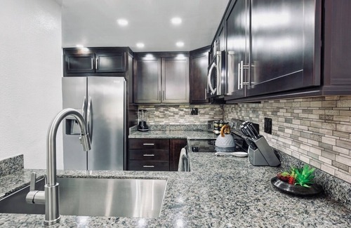 South Scottsdale Condo | Charming Condo in Scottsdale, AZ. 2bd en-suites. Pool/Hot tub
